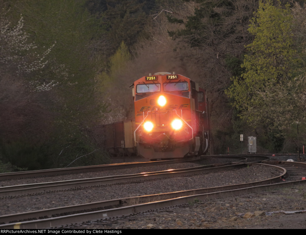 BNSF 7251 west